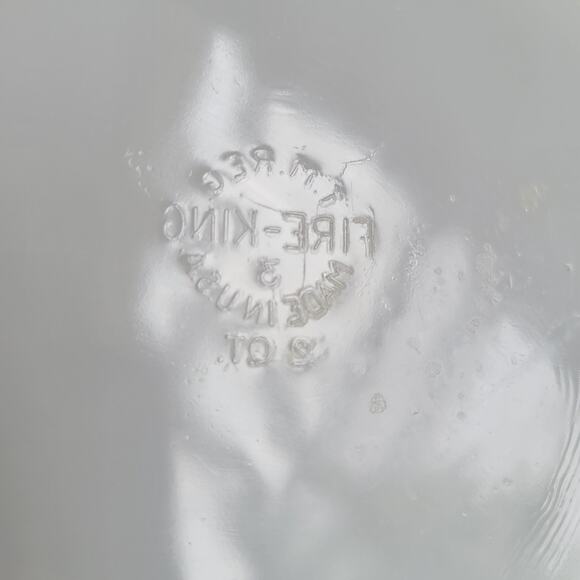 Vintage Fire King Baking Dish 2Qt  Primrose Pattern Mid Century Baking USA - Picture 7 of 8